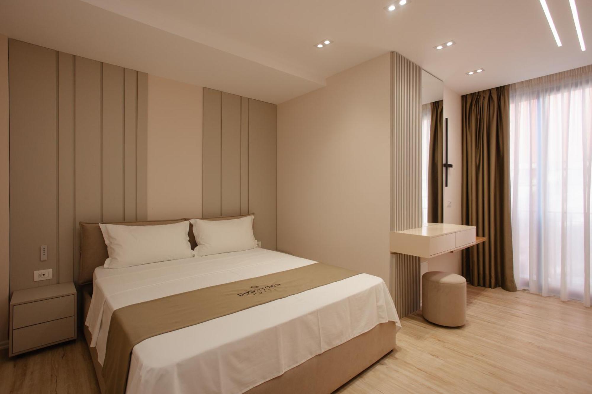 Downtown Hotel Shkoder Ngoại thất bức ảnh