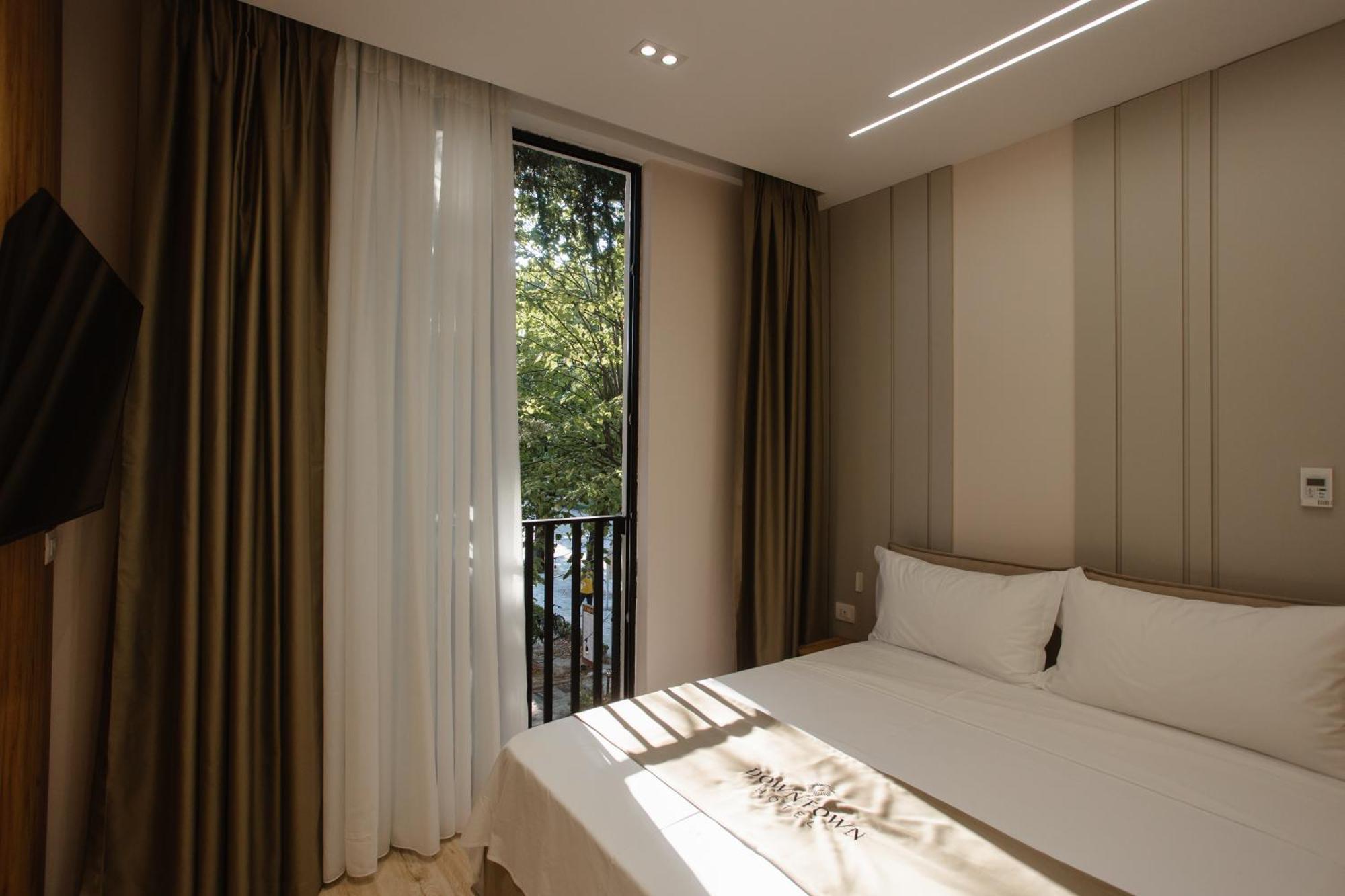 Downtown Hotel Shkoder Ngoại thất bức ảnh