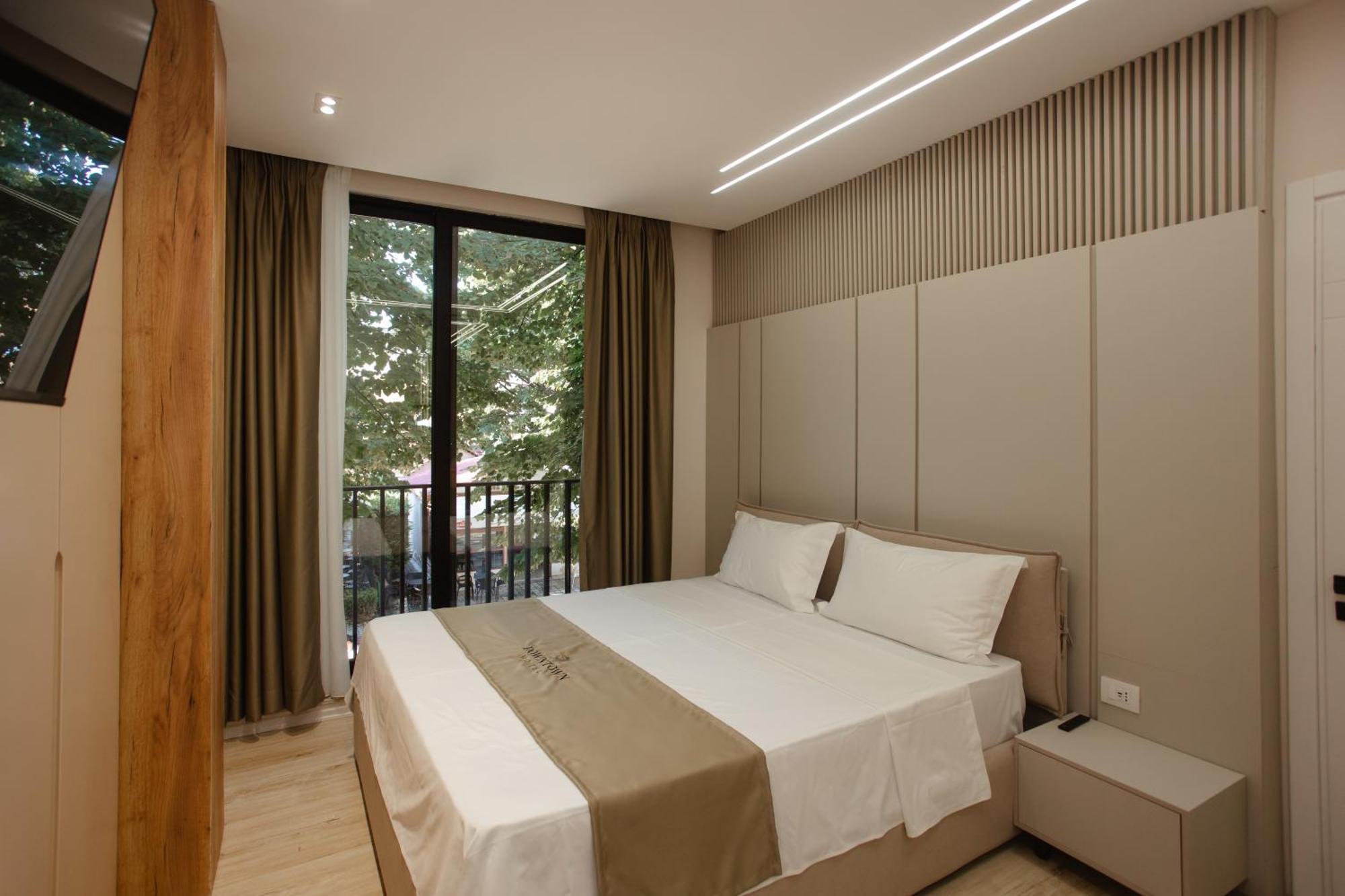 Downtown Hotel Shkoder Ngoại thất bức ảnh