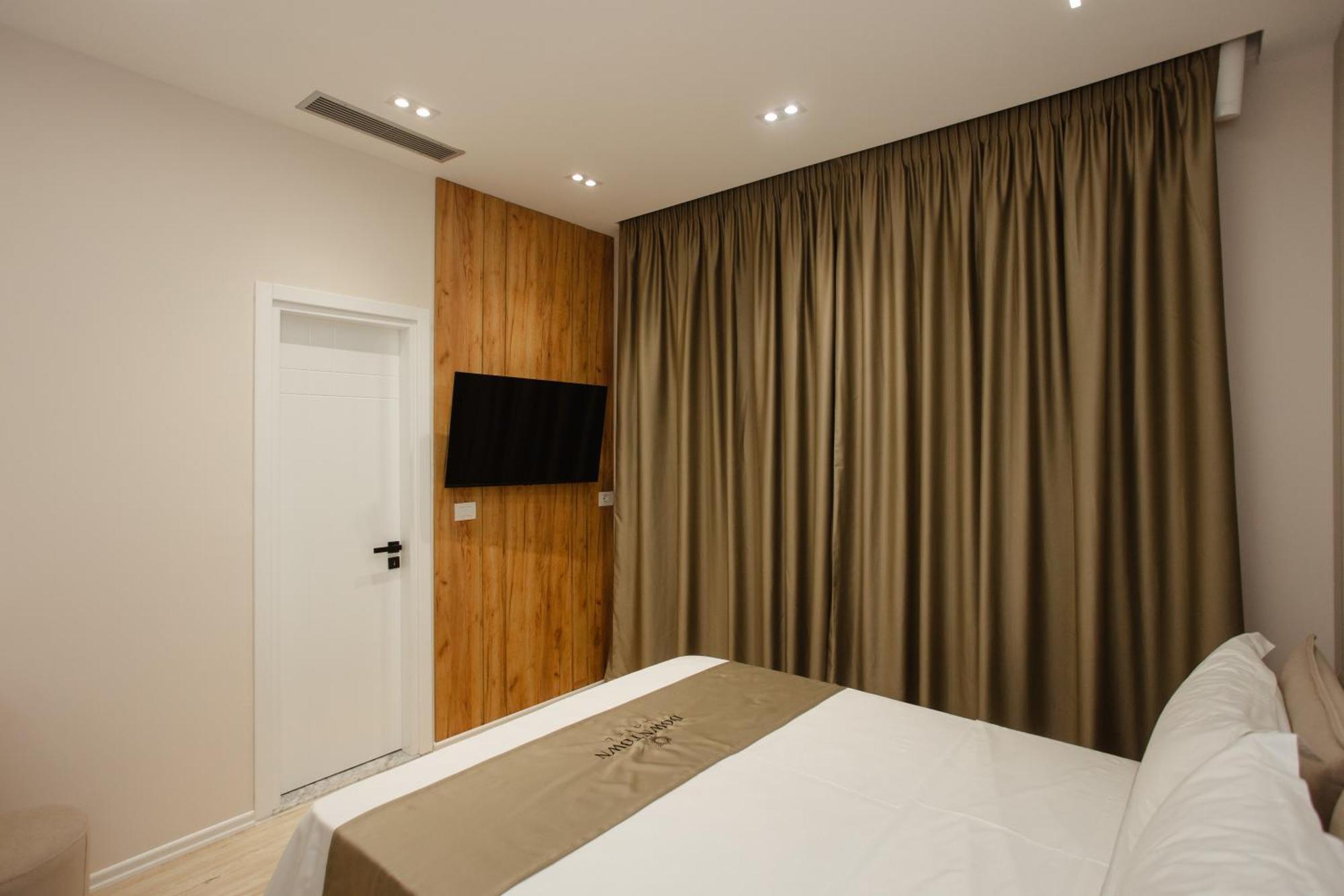 Downtown Hotel Shkoder Ngoại thất bức ảnh