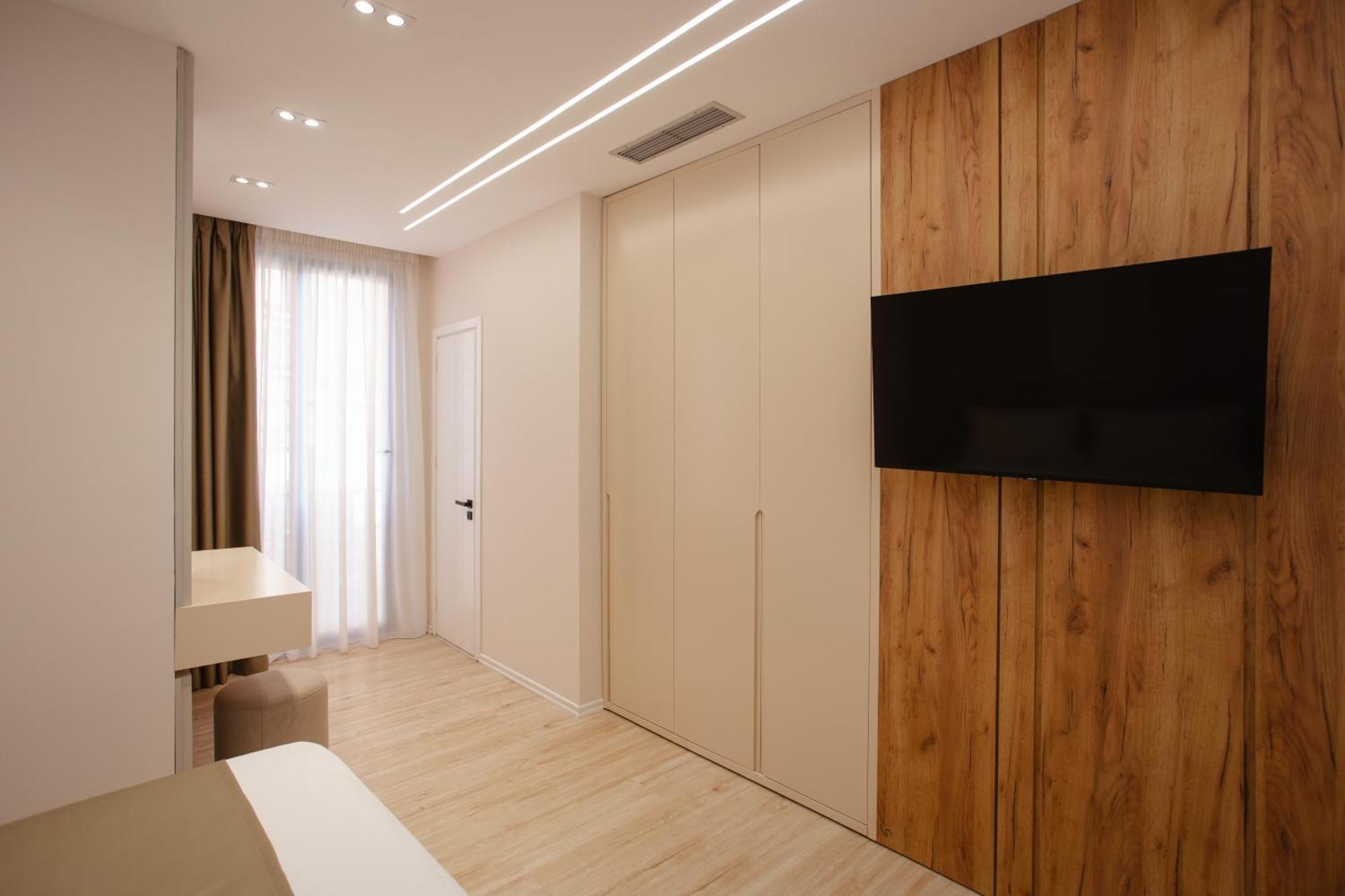 Downtown Hotel Shkoder Ngoại thất bức ảnh