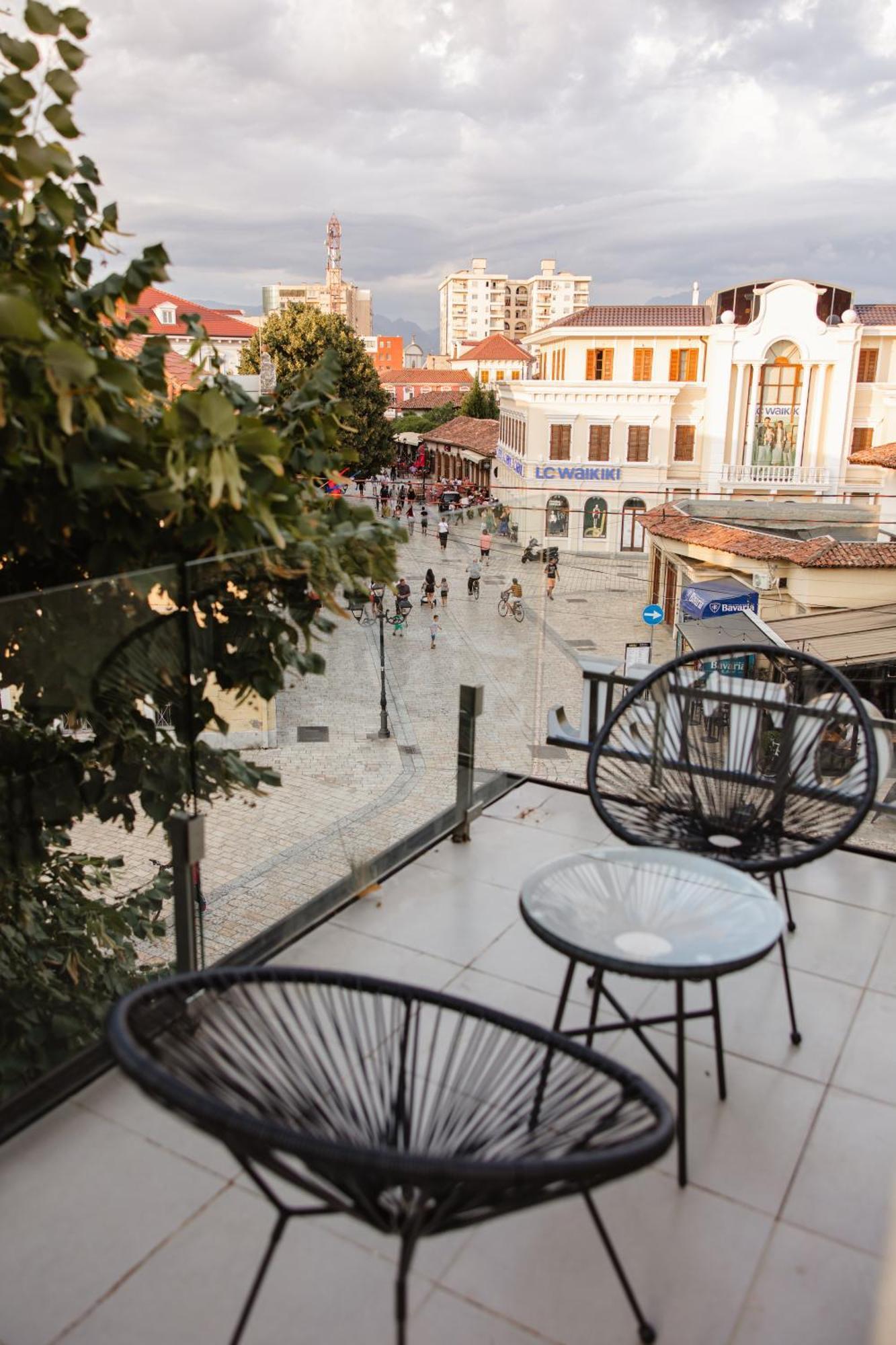 Downtown Hotel Shkoder Ngoại thất bức ảnh