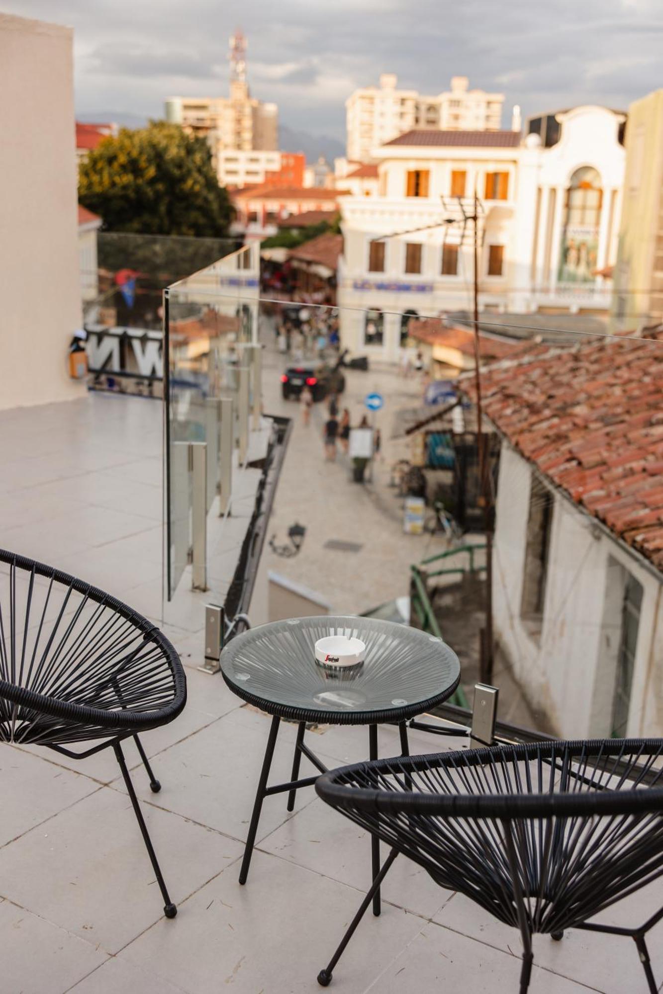 Downtown Hotel Shkoder Ngoại thất bức ảnh