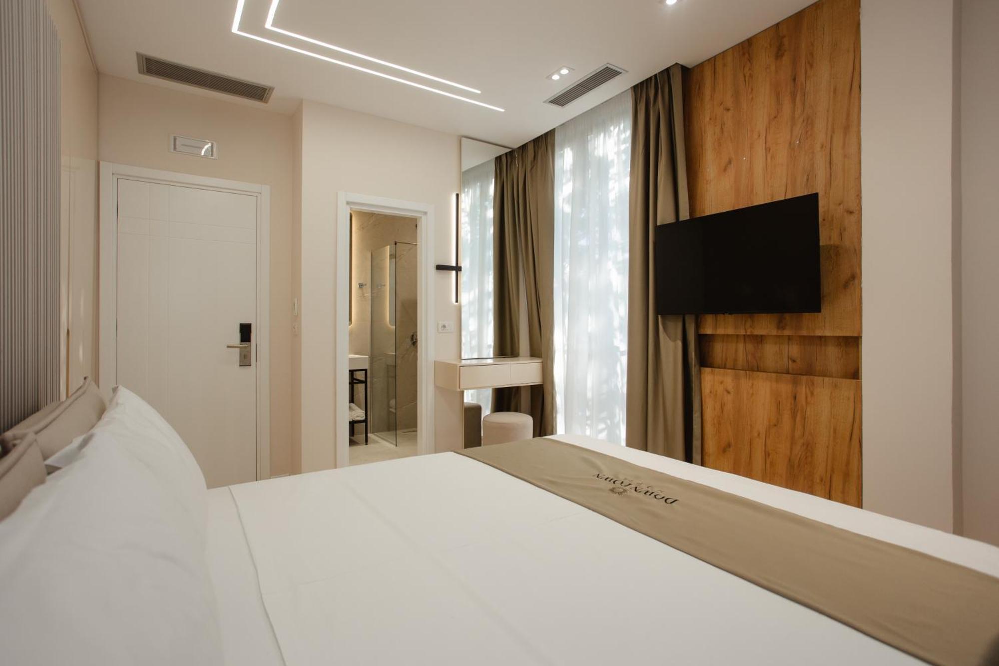 Downtown Hotel Shkoder Ngoại thất bức ảnh