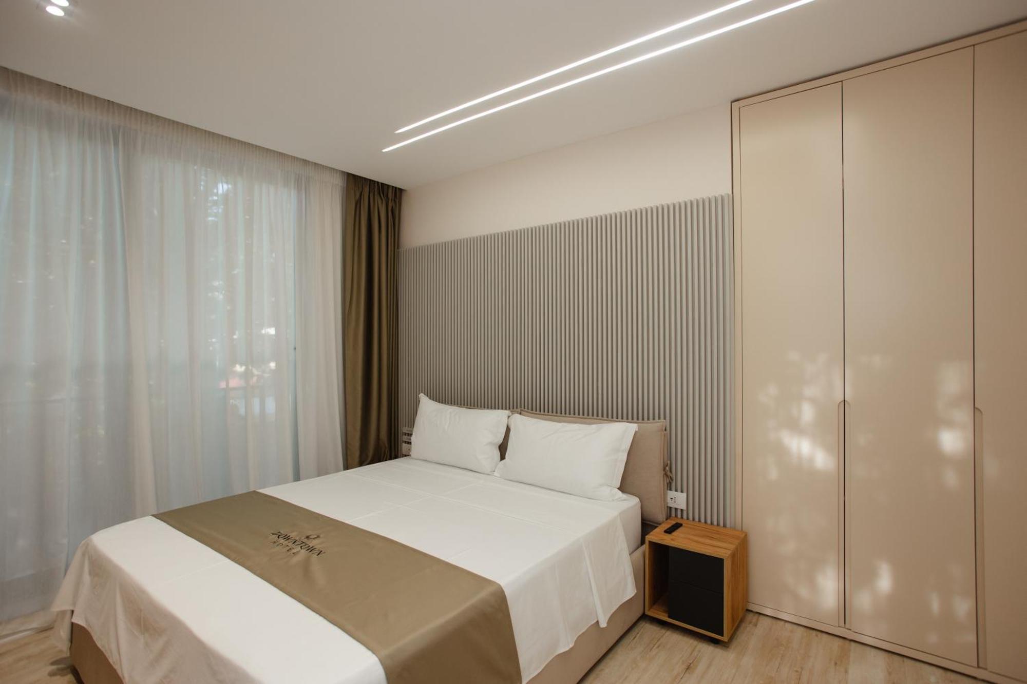 Downtown Hotel Shkoder Ngoại thất bức ảnh